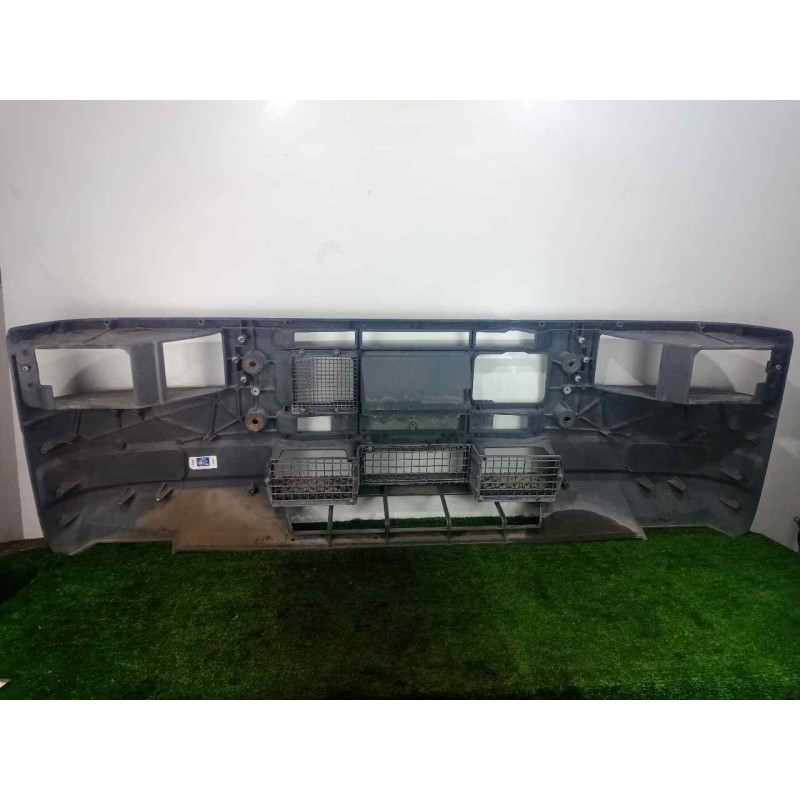 Recambio de paragolpes delantero para iveco eurocargo 5.9 diesel referencia OEM IAM 100163373-710018  