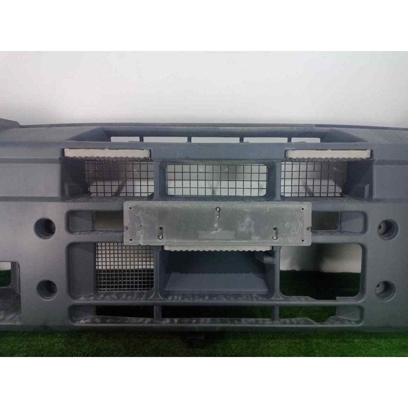 Recambio de paragolpes delantero para iveco eurocargo 5.9 diesel referencia OEM IAM 100163373-710018  