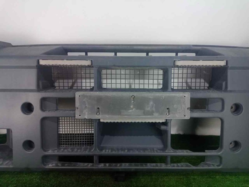 Recambio de paragolpes delantero para iveco eurocargo 5.9 diesel referencia OEM IAM 100163373-710018  