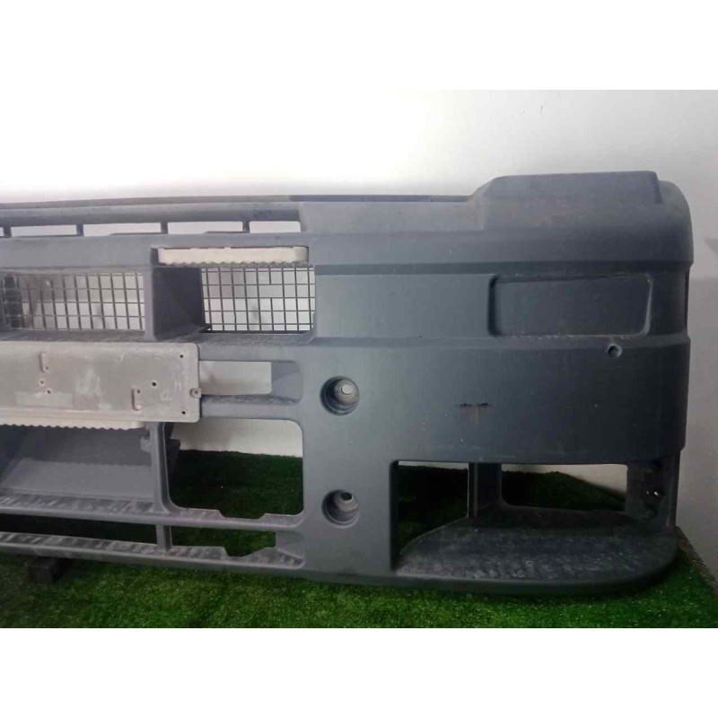 Recambio de paragolpes delantero para iveco eurocargo 5.9 diesel referencia OEM IAM 100163373-710018  