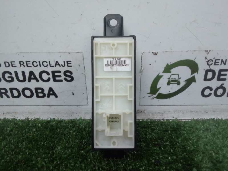 Recambio de mando multifuncion para peugeot 2008 (--.2013) 1.2 12v vti referencia OEM IAM 98097243XU 6.PINES 