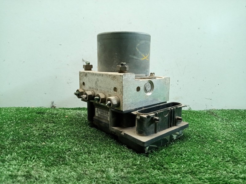 Recambio de abs para renault megane ii berlina 3p 1.5 dci diesel referencia OEM IAM 8200038695-0265800300  