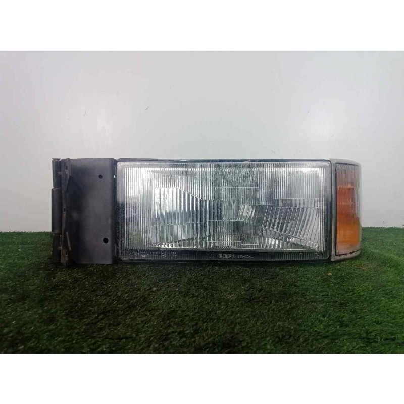 Recambio de faro izquierdo para iveco eurocargo 5.9 diesel referencia OEM IAM 500340408-4855964  