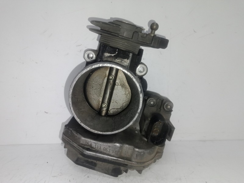 Recambio de caja mariposa para audi a4 berlina (b5) 1.8 20v turbo referencia OEM IAM 058133063M  