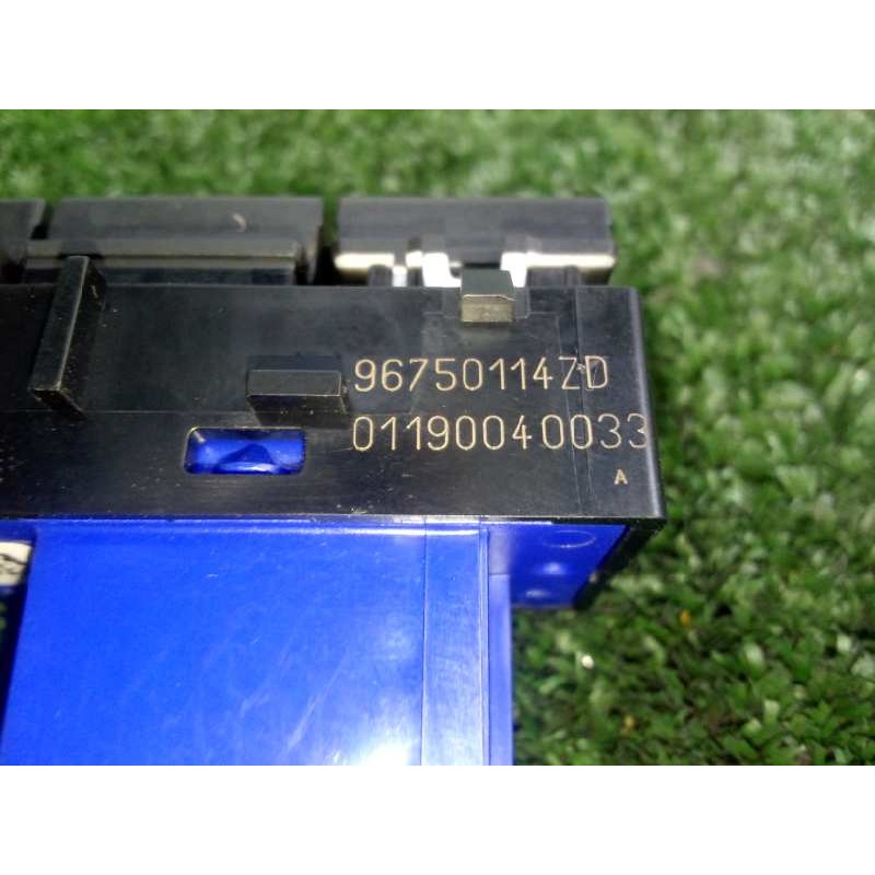 Recambio de mando multifuncion para peugeot 2008 (--.2013) 1.2 12v vti referencia OEM IAM 96750114ZD 6.PINES 