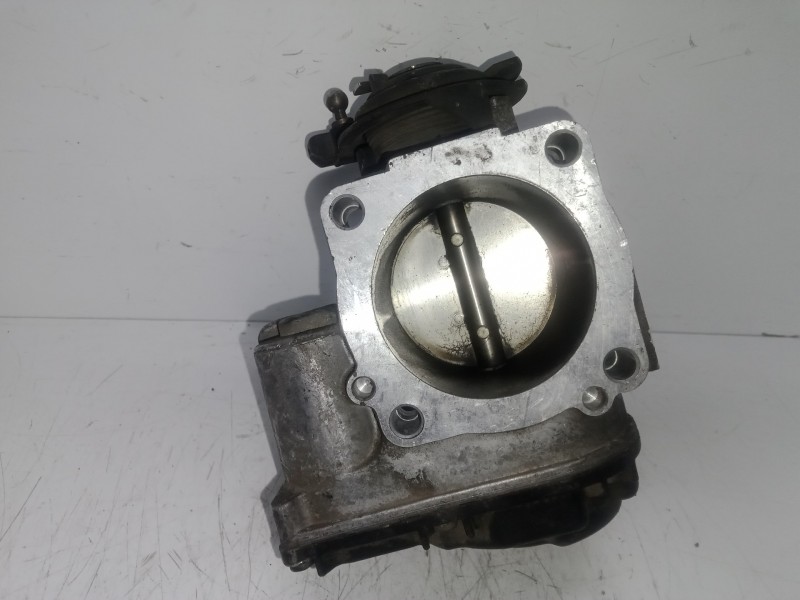 Recambio de caja mariposa para audi a4 berlina (b5) 1.8 20v turbo referencia OEM IAM 058133063M  