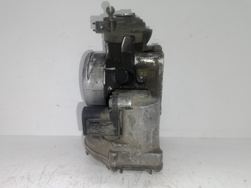 Recambio de caja mariposa para audi a4 berlina (b5) 1.8 20v turbo referencia OEM IAM 058133063M  