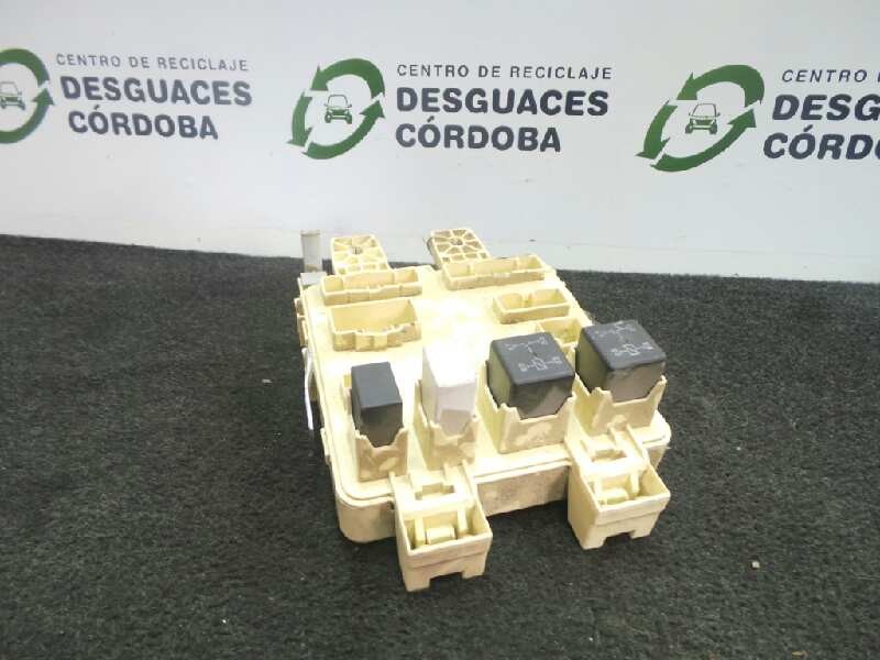 Recambio de caja reles / fusibles para hyundai elantra (xd) 1.6 16v cat referencia OEM IAM 911102D000-0102210836  