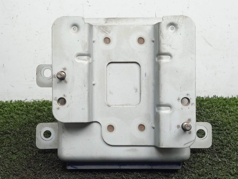 Recambio de centralita check control para ssangyong rodius 2.7 turbodiesel cat referencia OEM IAM 8716121100  