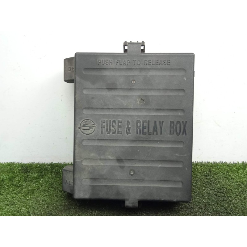 Recambio de caja reles / fusibles para ssangyong rodius 2.7 turbodiesel cat referencia OEM IAM A100DSL-05D20N  