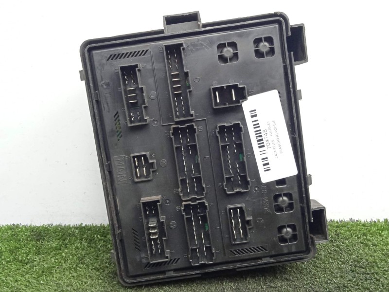 Recambio de caja reles / fusibles para ssangyong rodius 2.7 turbodiesel cat referencia OEM IAM A100DSL-05D20N  