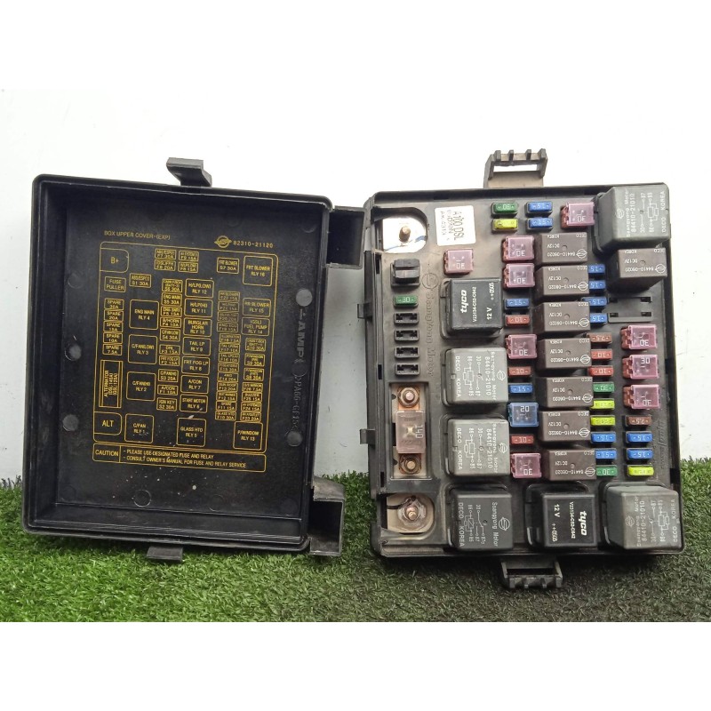Recambio de caja reles / fusibles para ssangyong rodius 2.7 turbodiesel cat referencia OEM IAM A100DSL-05D20N  