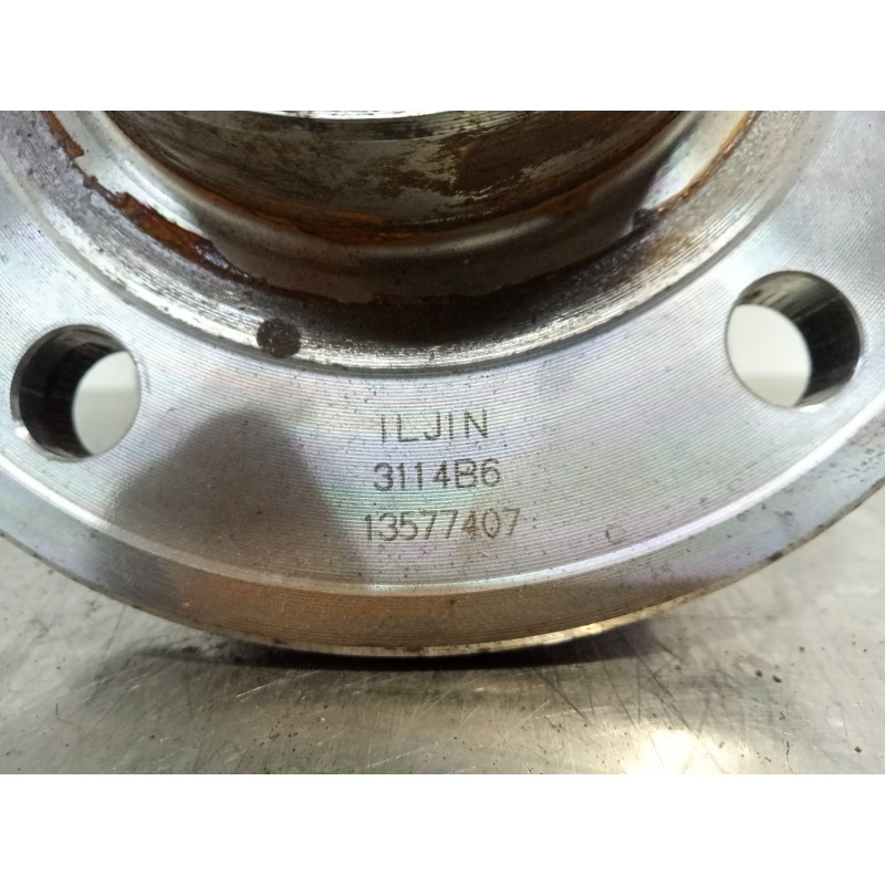 Recambio de buje para opel astra j lim. 1.6 cdti dpf referencia OEM IAM   