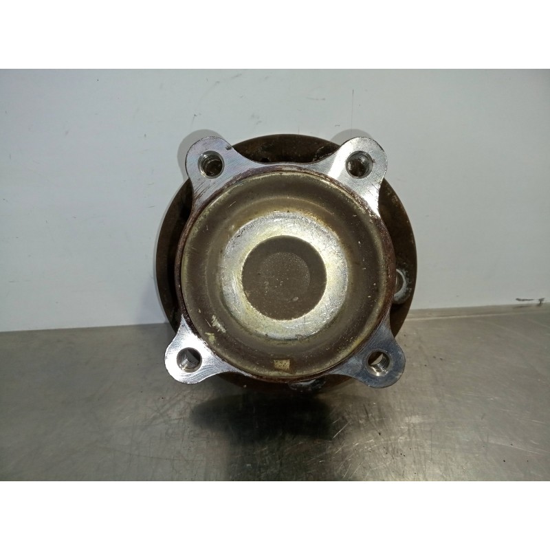 Recambio de buje para opel astra j lim. 1.6 cdti dpf referencia OEM IAM   