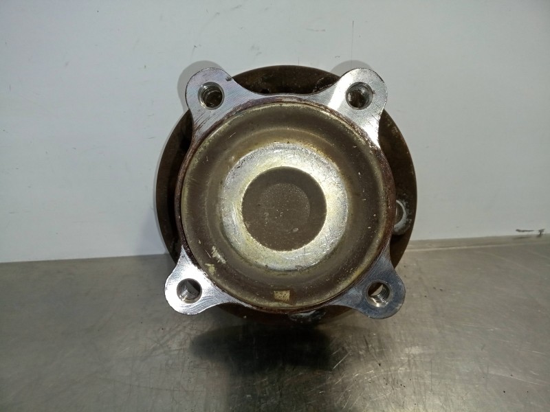 Recambio de buje para opel astra j lim. 1.6 cdti dpf referencia OEM IAM   