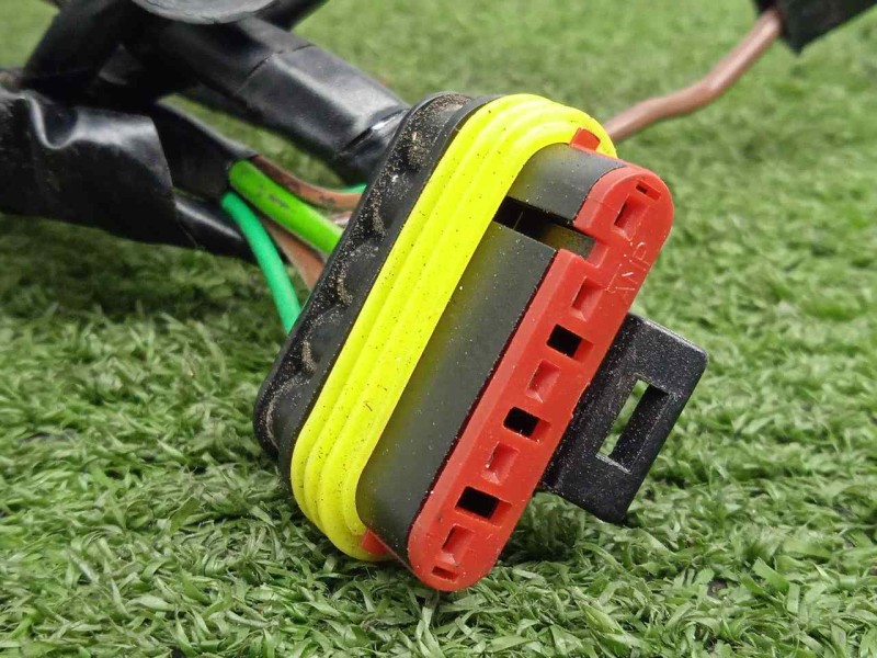 Recambio de instalacion electrica para iveco daily furgón 2.3 diesel cat referencia OEM IAM 5801767993  