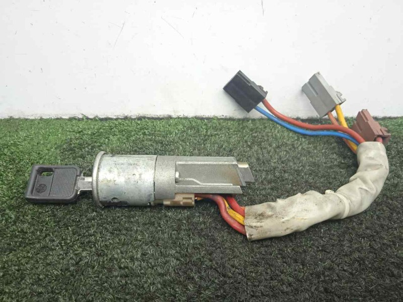 Recambio de conmutador de arranque para peugeot 405 berlina 1.9 diesel referencia OEM IAM  2.ENCHUFES 