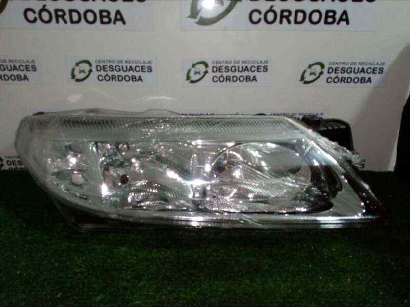 Recambio de faro derecho para renault laguna ii grandtour (kg0) referencia OEM IAM 11804702 01-05 SIN USAR
