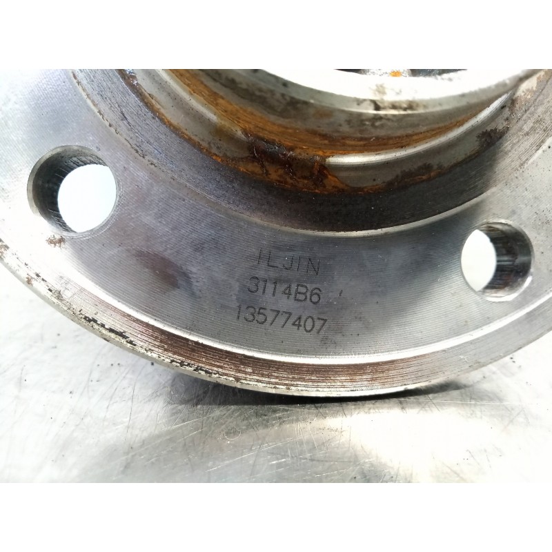 Recambio de buje para opel astra j lim. 1.6 cdti dpf referencia OEM IAM   