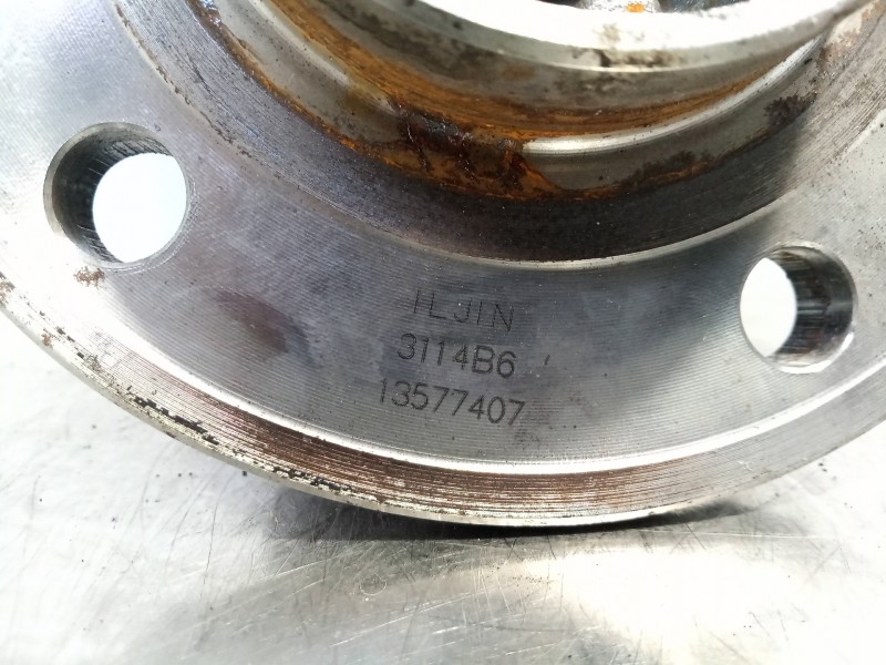Recambio de buje para opel astra j lim. 1.6 cdti dpf referencia OEM IAM   