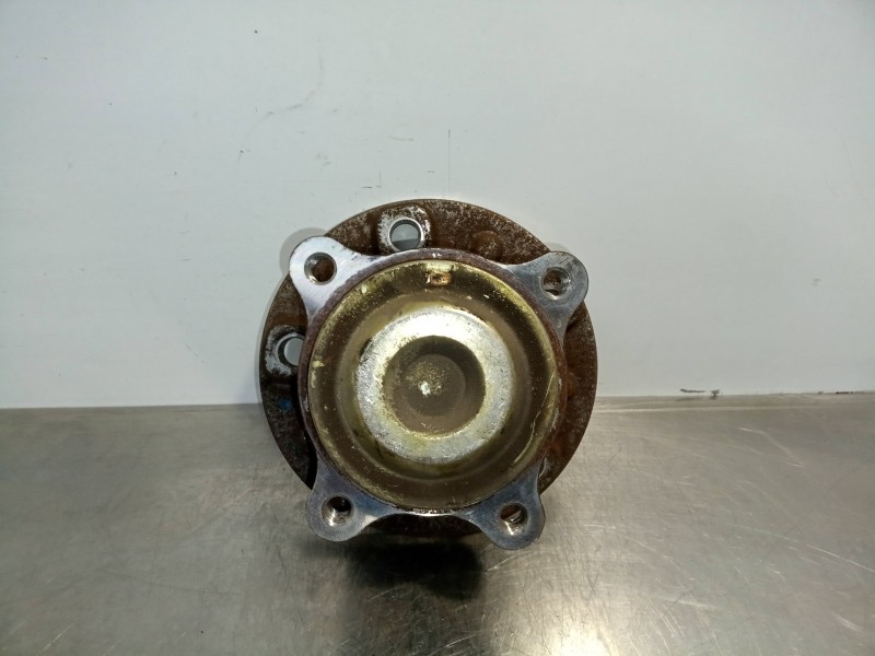 Recambio de buje para opel astra j lim. 1.6 cdti dpf referencia OEM IAM   