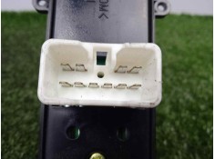 Recambio de mando elevalunas delantero derecho para hyundai santa fe (bm) 2.2 crdi cat referencia OEM IAM 935752B000S4   2