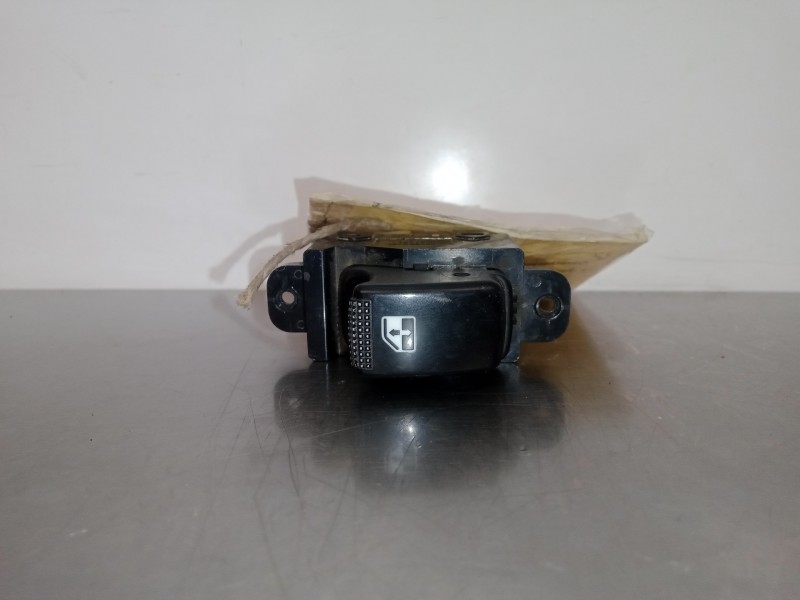 Recambio de mando elevalunas delantero derecho para kia cerato 1.6 cat referencia OEM IAM 202005491  