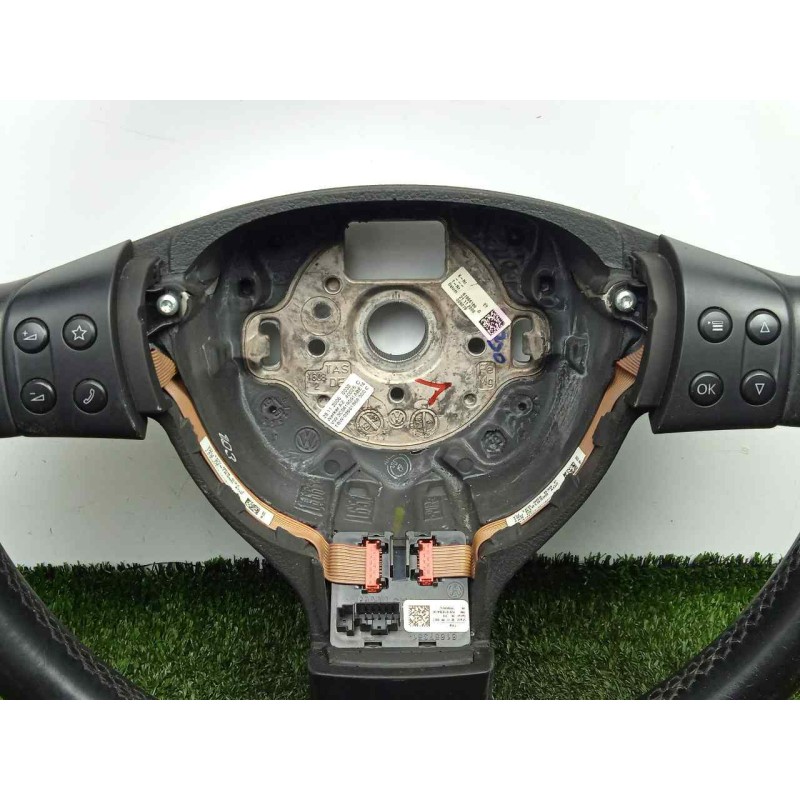 Recambio de volante para volkswagen passat berlina (3c2) 2.0 tdi referencia OEM IAM 3C0419091A CUERO LEVE.DESGASTE