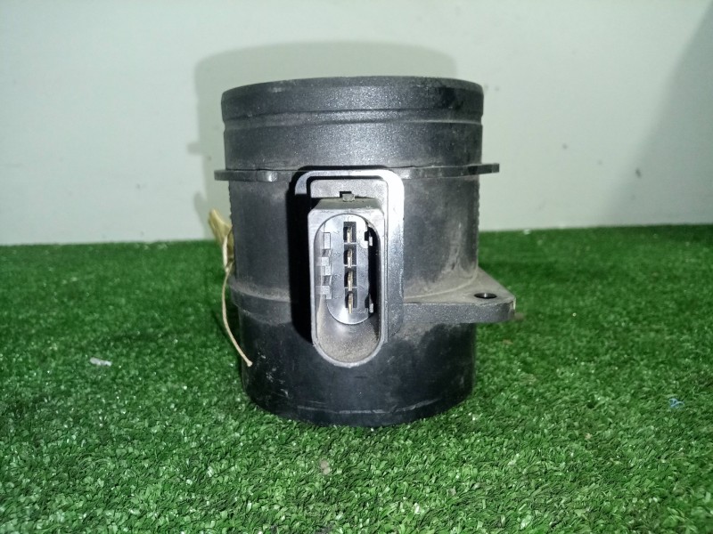 Recambio de caudalimetro para volkswagen crafter caja cerrada referencia OEM IAM 0281002896 BOSCH 4.PIN