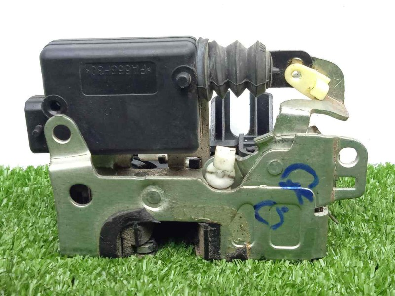 Recambio de cerradura puerta delantera derecha para dacia duster 1.6 16v cat referencia OEM IAM 8200735221 2.PINES 