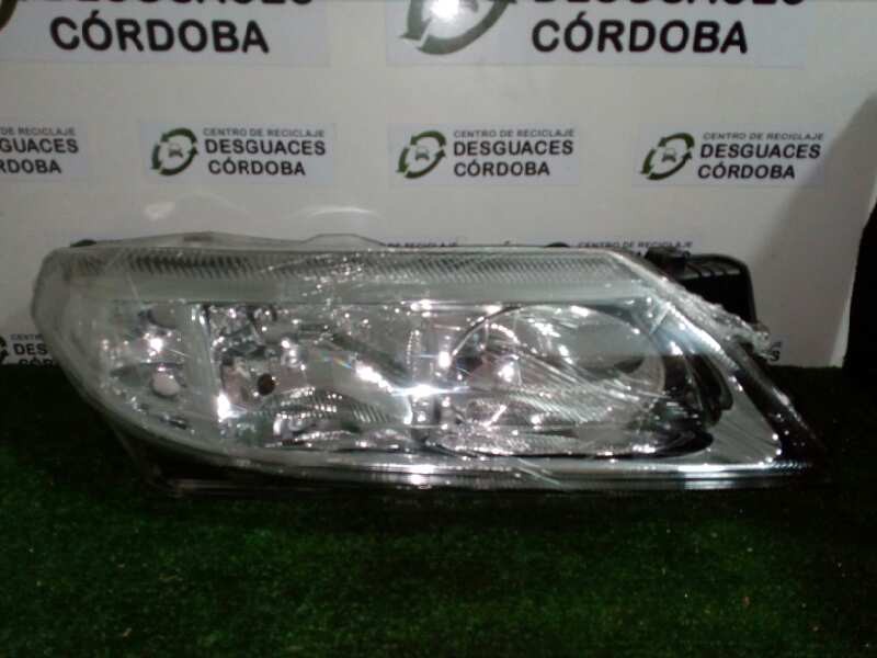 Recambio de faro derecho para renault laguna ii grandtour (kg0) referencia OEM IAM 11804702 01-05 SIN USAR