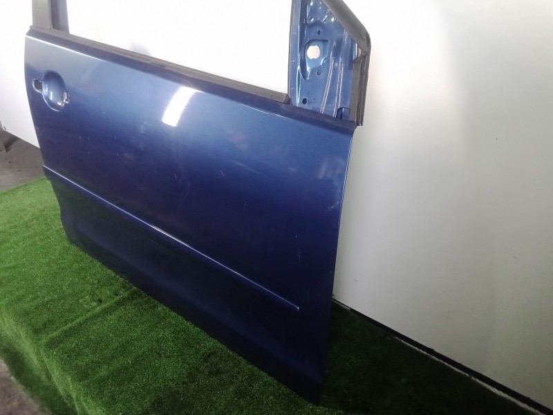 Recambio de puerta delantera derecha para volkswagen polo (9n3) 1.4 16v referencia OEM IAM  5.PUERTAS AZUL
