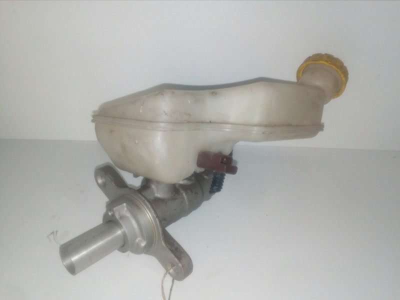 Recambio de bomba freno para citroën c3 1.4 hdi referencia OEM IAM 0204Y24110 BOSCH 