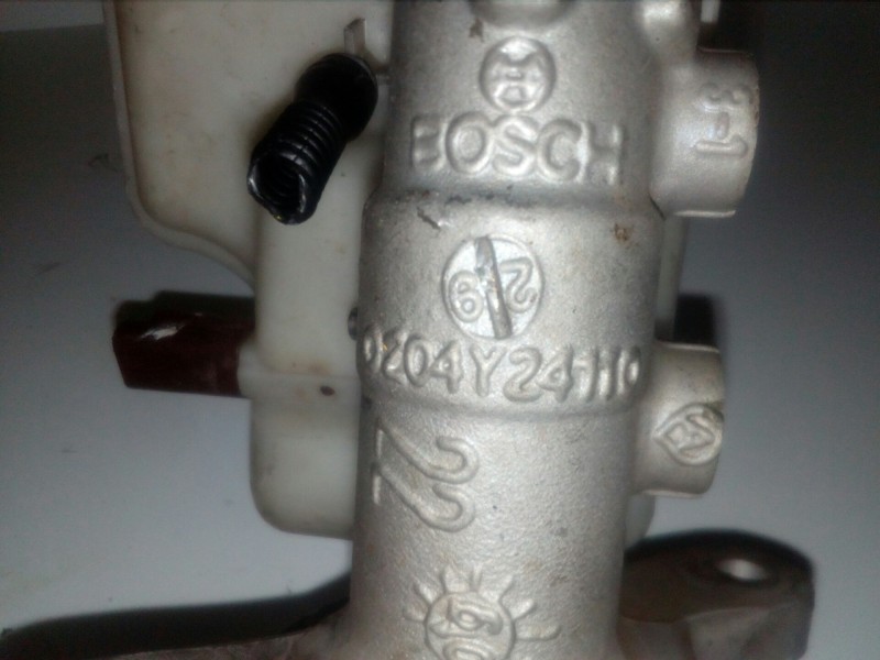 Recambio de bomba freno para citroën c3 1.4 hdi referencia OEM IAM 0204Y24110 BOSCH 