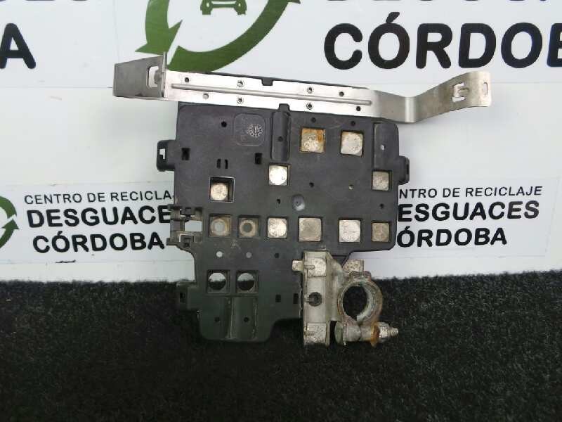 Recambio de caja reles / fusibles para renault kangoo 1.5 dci diesel cat referencia OEM IAM   