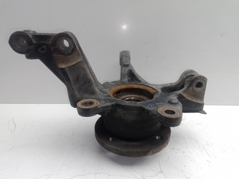 Recambio de mangueta delantera derecha para renault clio iv 1.2 tce energy referencia OEM IAM   