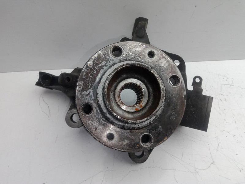 Recambio de mangueta delantera izquierda para renault clio iv 1.2 tce energy referencia OEM IAM   