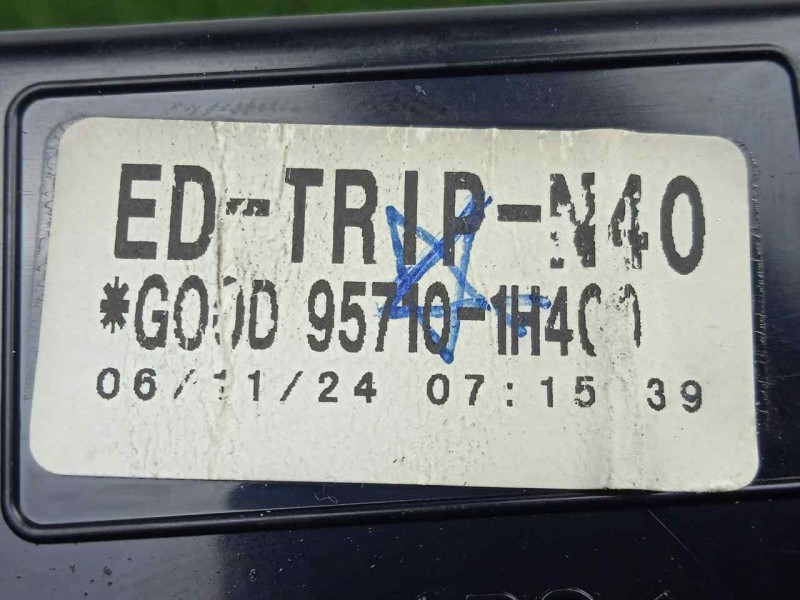 Recambio de pantalla multifuncion para kia cee´d 1.6 crdi cat referencia OEM IAM 957101H400  