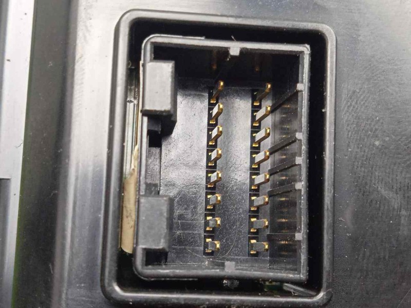 Recambio de pantalla multifuncion para kia cee´d 1.6 crdi cat referencia OEM IAM 957101H400  