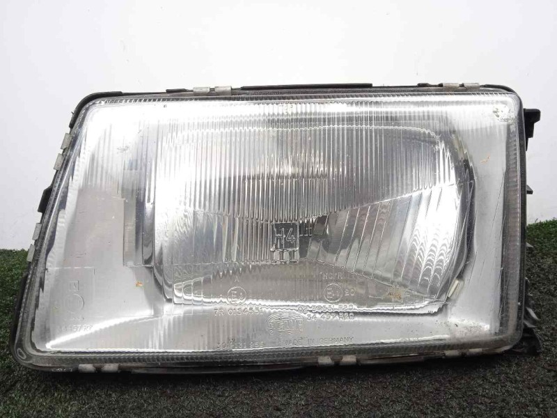 Recambio de faro izquierdo para audi 100 berlina (443) 2.2 referencia OEM IAM 0301066111  