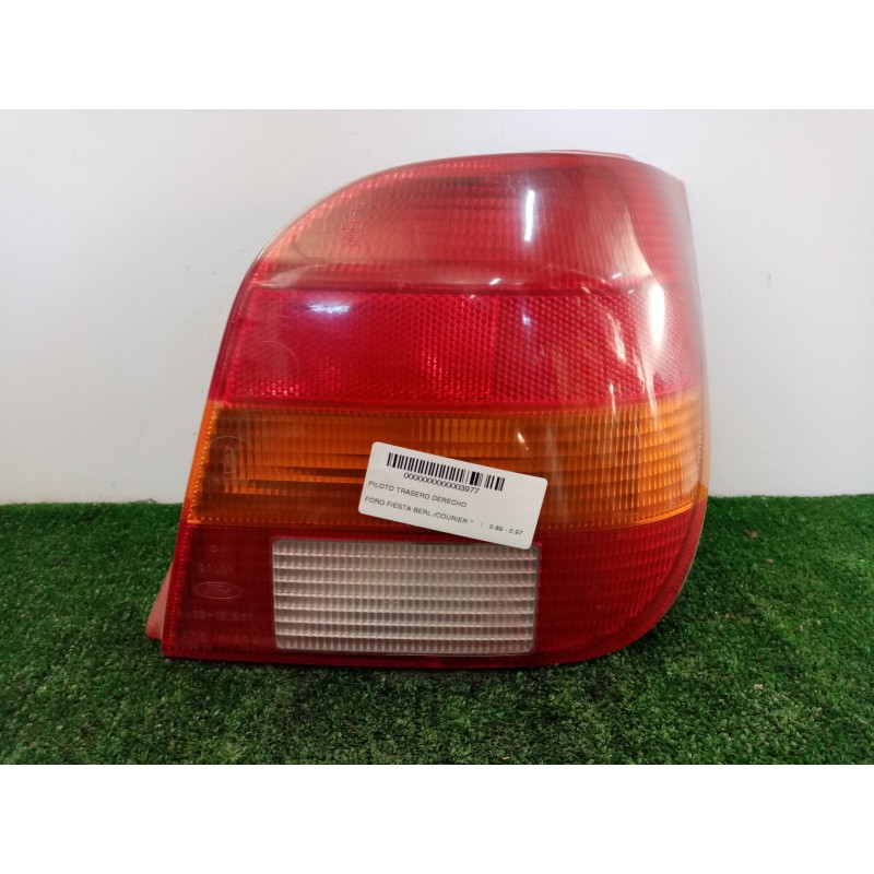 Recambio de piloto trasero derecho para ford fiesta berl./courier referencia OEM IAM  FIESTA.90 