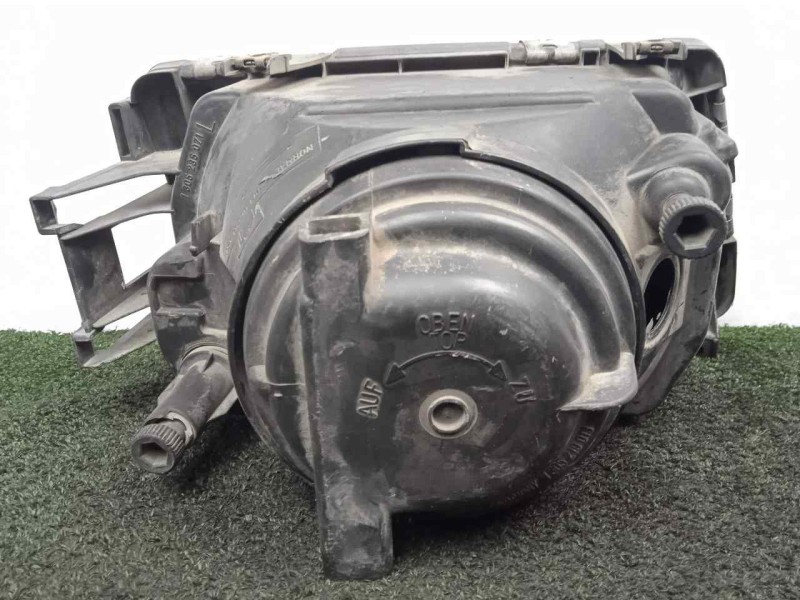 Recambio de faro izquierdo para audi 100 berlina (443) 2.2 referencia OEM IAM 0301066111  