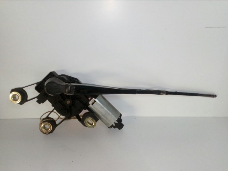 Recambio de motor limpia trasero para ford fiesta berlina (dx) referencia OEM IAM 2S61A17K441AB VALEO 3 PINES