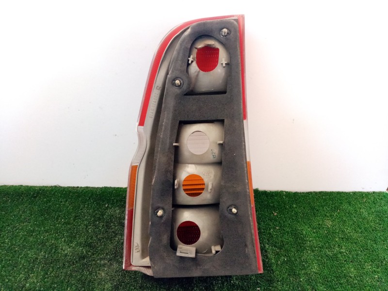 Recambio de piloto trasero derecho para ford escort berl./turnier referencia OEM IAM   RANCHERA