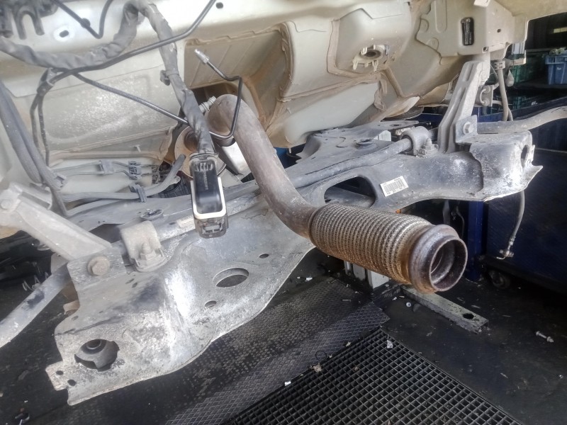 Recambio de puente delantero para peugeot 308 1.6 16v e-hdi fap referencia OEM IAM   