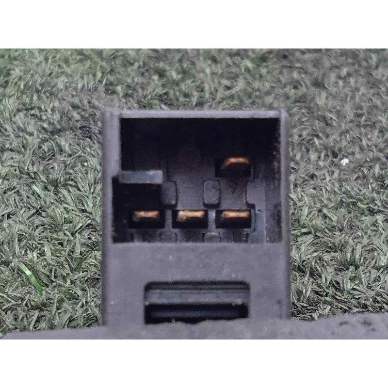 Recambio de mando elevalunas delantero derecho para volkswagen golf iv berlina (1j1) 1.9 tdi referencia OEM IAM 3B0959855B  