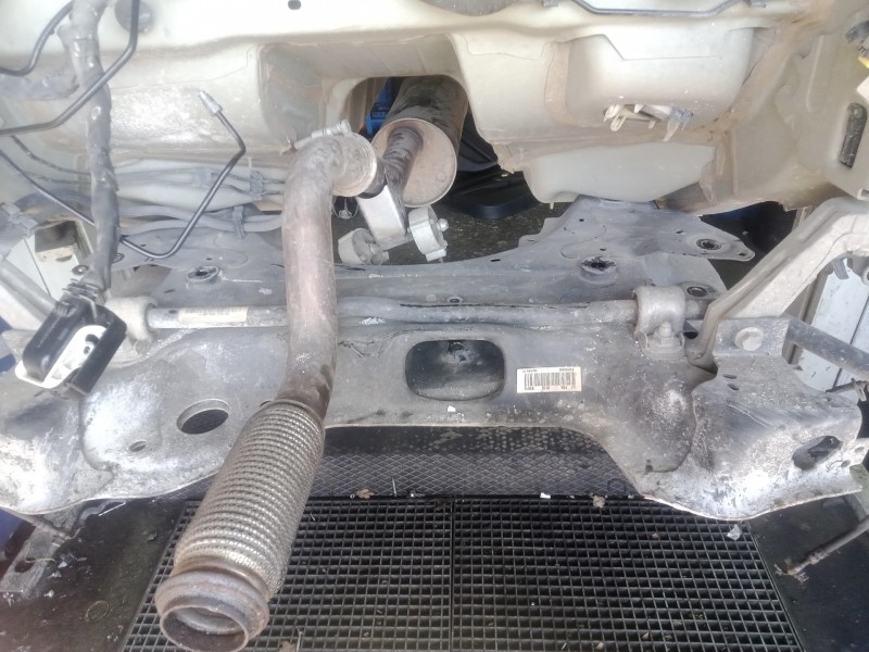 Recambio de puente delantero para peugeot 308 1.6 16v e-hdi fap referencia OEM IAM   