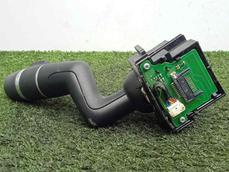 Recambio de mando limpia para land rover evoque 2.2 td4 cat referencia OEM IAM BJ323F973AB  