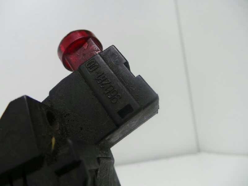 Recambio de mando intermitentes para ford fiesta berl./express 1.1 referencia OEM IAM 84FG13B302BA  