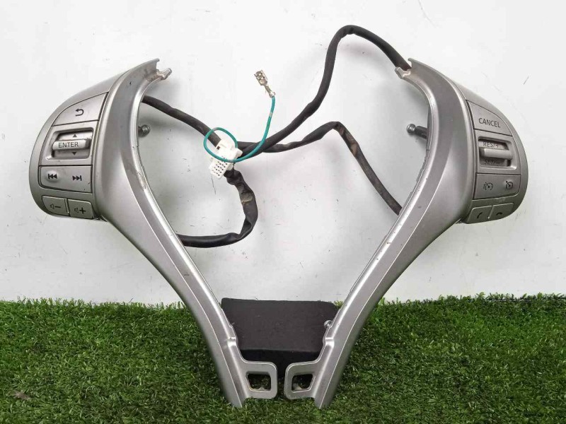 Recambio de mando volante para nissan x-trail (t32) 1.6 dci turbodiesel cat referencia OEM IAM 484304CB4A  